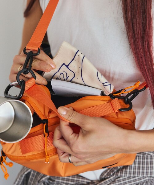 COBMASTER（コブマスター）の「Cobmaster × FREAK'S STORE/コブマスター × フリークスストア 別注 KOOLTHING SOFT COOLER BAG S クールシング ソフトクーラーバッグ【保冷】（ショルダーバッグ・レディース・オレンジ/ライム/グレー/ブラック・ONE SIZE）」の22枚目の写真
