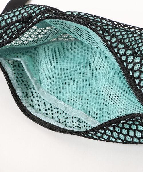 CONVERSE TOKYO（コンバーストウキョウ）の「メッシュムーンBAG（ショルダーバッグ・レディース・ブラック/グレー/ベージュ・FREE）」の5枚目の写真