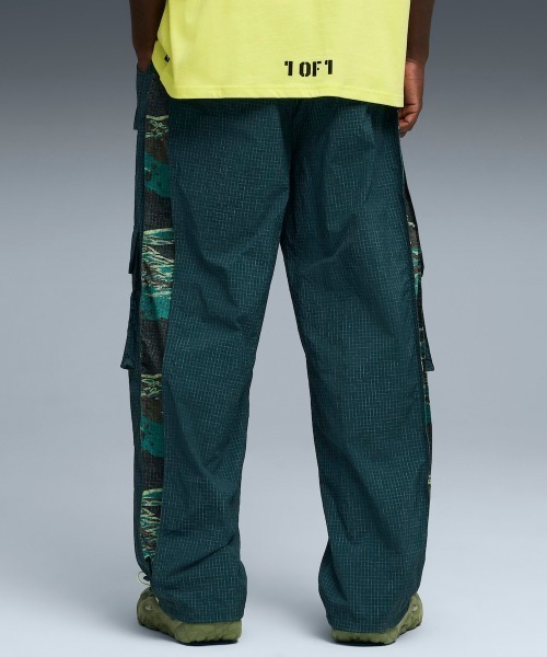PUMA(プーマ)の「PUMA LAFRANCE SUPPLY CARGO PANT(プーマ ラフランス サプライ カーゴ パンツ)(カーゴパンツ・メンズ・グリーン系・SMALL/MEDIUM/LARGE/X-LARGE/XX-LARGE)」の3枚目の写真