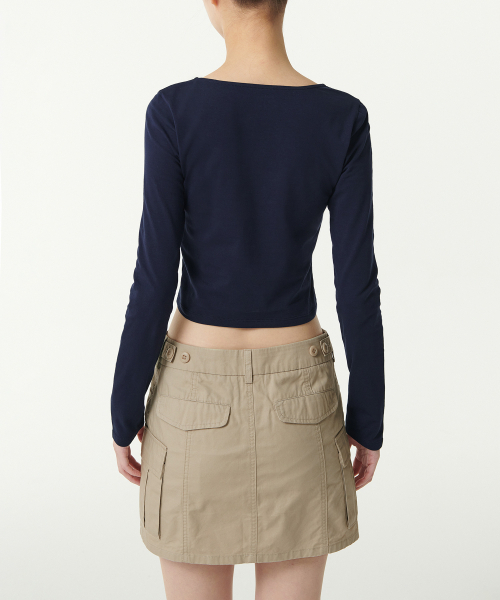 MUSINSA STANDARD WOMAN（ムシンサスタンダードウーマン）の「ウィメンズスリムクロップスクエアネック長袖Tシャツ[ネイビー]（Tシャツ/カットソー・レディース・その他・SMALL/MEDIUM/LARGE/X-LARGE/X-SMALL）」の3枚目の写真