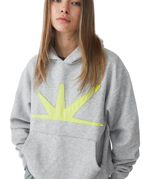 SUNLOVE（サンラブ）の「Daybreak Brushed Hoodie（パーカー・レディース・ブラック/アイボリー/ネイビー/カモフラージュ/ライトブルー/バーガンディー/ヘザーグレー・L/M/S/XL）」の3枚目の写真