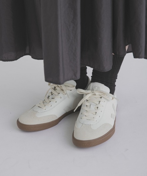 THE GOODLAND MARKET（ザグッドランドマーケット）の「VOLLEY WHITENATURAL BARK（スニーカー・レディース・ホワイト・38/37/36）」の2枚目の写真