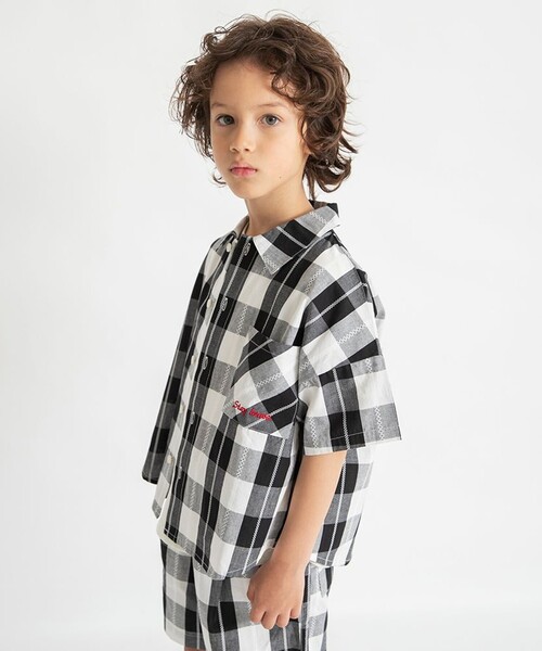 BRANSHES(ブランシェス)の「【おそろい】ブロックチェック半袖シャツ(シャツ/ブラウス・キッズ・ブラック/ブルー・150/130/140/120/90/100/110)」の1枚目の写真