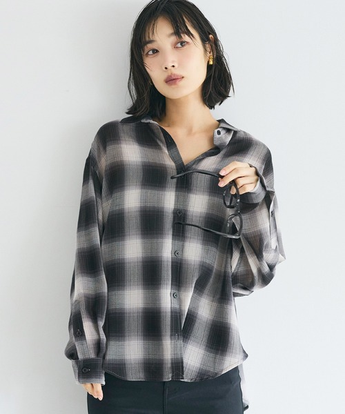 coca(coca)(コカ)の「シアーチェックシャツ(シャツ/ブラウス・レディース・ブラウン/ブラック・M/S/L)」の2枚目の写真