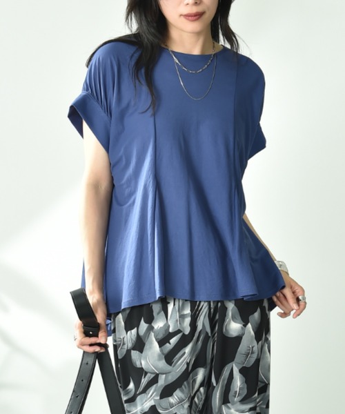 INTERPLANET(インタープラネット)の「【接触冷感】フレアーシルエットカットソー(Tシャツ/カットソー・レディース・ブラック/グレイッシュベージュ/ブルー・FREE)」の3枚目の写真