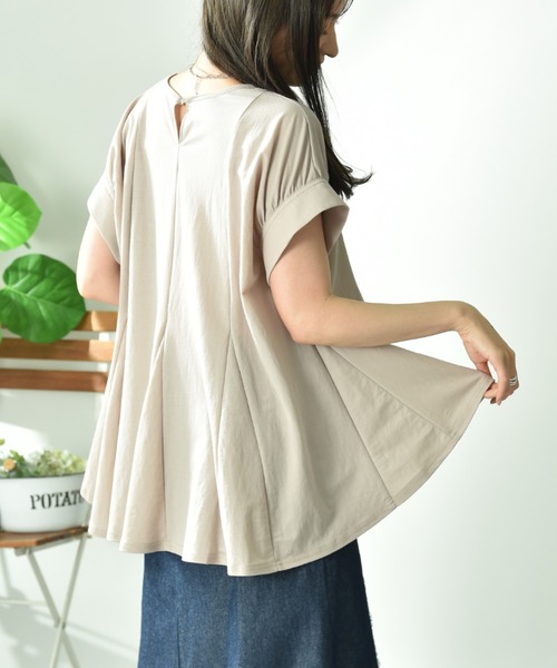 INTERPLANET(インタープラネット)の「【接触冷感】フレアーシルエットカットソー(Tシャツ/カットソー・レディース・ブラック/グレイッシュベージュ/ブルー・FREE)」の10枚目の写真