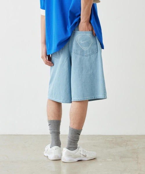 NIKE(ナイキ)の「ナイキ スポーツウェア メンズ デニム ショートパンツ / Nike Sportswear Men's Denim Shorts IR6783-493 Ashen Slate(デニムパンツ・メンズ・グレー・40/38/36/34/32/30/28)」の6枚目の写真