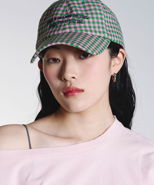 ROSE BUD（ローズバッド）の「(CREOLME)EMBROIDERY CAP（キャップ・レディース・バーガンディー/ピンク・ONE SIZE）」の4枚目の写真