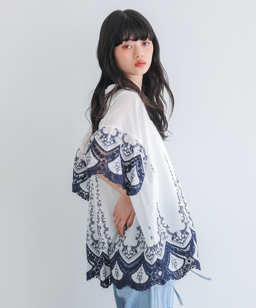somari imagination(ソマリ イマジネーション)の「『配色刺繍ブラウス』(シャツ/ブラウス・レディース・オフホワイト・FREE)」の5枚目の写真