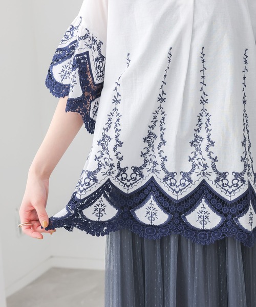 somari imagination(ソマリ イマジネーション)の「『配色刺繍ブラウス』(シャツ/ブラウス・レディース・オフホワイト・FREE)」の17枚目の写真