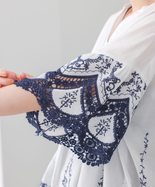 somari imagination(ソマリ イマジネーション)の「『配色刺繍ブラウス』(シャツ/ブラウス・レディース・オフホワイト・FREE)」の18枚目の写真