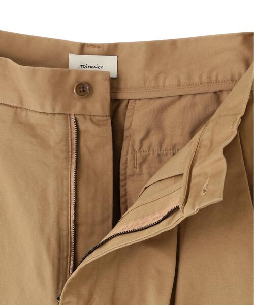 Toironier（トワロニエ）の「Toironier/トワロニエ/2TUCK LONG SHORTS（その他パンツ・メンズ・キャメル/ブラック・2/1）」の5枚目の写真