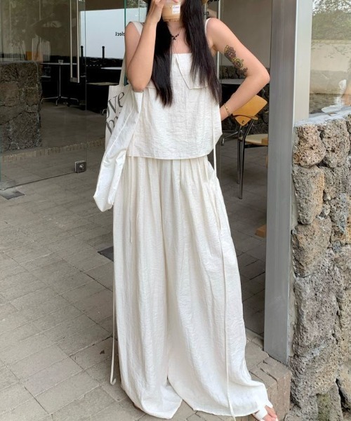 YUGA(ユーガ)の「YUGA_YGMC Korean-style Frilled camisole top + Easy wide-leg pants(つなぎ/オールインワン・レディース・ホワイト・M/L)」の7枚目の写真