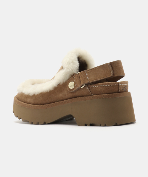 UGG(アグ)の「UGG W Esmee Clog 1173331(サンダル・レディース・タン・23cm/24cm/25cm)」の3枚目の写真