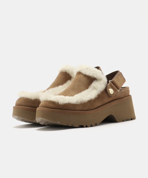 UGG(アグ)の「UGG W Esmee Clog 1173331(サンダル・レディース・タン・23cm/24cm/25cm)」の7枚目の写真