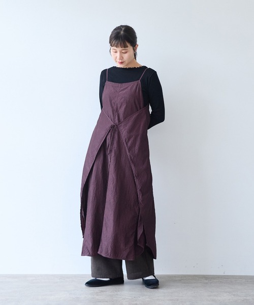 yuni(ユニ )の「Cotton cupra product dye wrap one-piece(ワンピース・レディース・ダークブラウン・FREE)」の2枚目の写真