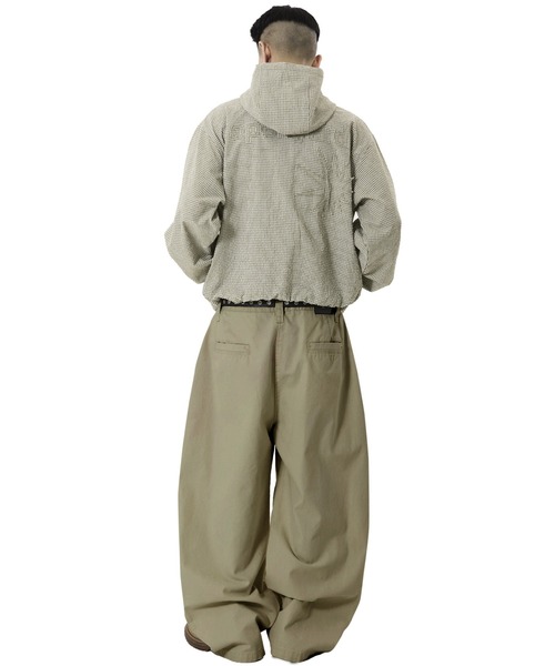OY（オーワイ）の「『OY/オーワイ』WIDE VOLUME CHINO PANTS/ワイドボリュームチノパンツ（チノパンツ・メンズ・ベージュ・L/M/S）」の4枚目の写真