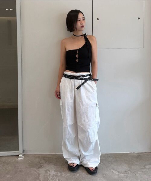 DIAGONAL（ダイアゴナル）の「HOLE HALTER NECK TOP (black)（Tシャツ/カットソー・レディース・その他・FREE）」の5枚目の写真