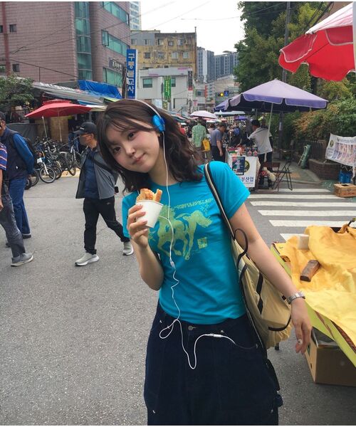 DAMISH(ダミシュ)の「ホースグラフィックパステルトンスリムTシャツ_ブルー(Tシャツ/カットソー・レディース・ブルー・OS)」の9枚目の写真