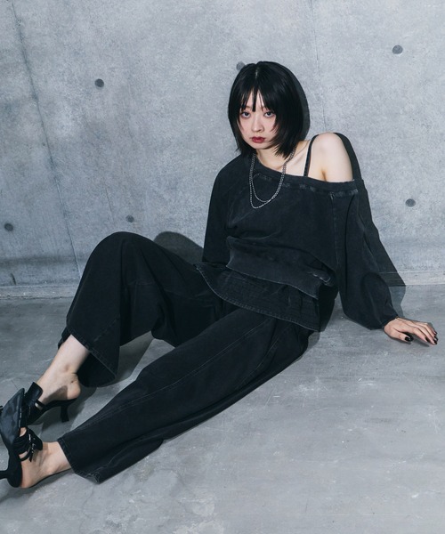PAGEBOY(ページボーイ)の「<まるでデニム見え!/紫外線カット/接触冷感/ストレッチ>マルデニメガレッグパンツ(デニムパンツ・レディース・ブラウン/ブラック/グリーン・MEDIUM/SMALL)」の11枚目の写真