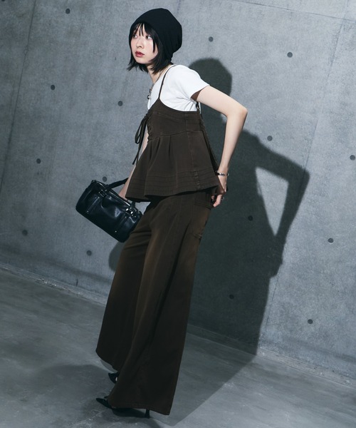 PAGEBOY(ページボーイ)の「<まるでデニム見え!/紫外線カット/接触冷感/ストレッチ>マルデニメガレッグパンツ(デニムパンツ・レディース・ブラウン/ブラック/グリーン・MEDIUM/SMALL)」の15枚目の写真