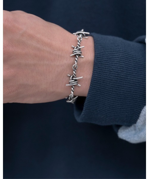 uniform experiment（ユニフォームエクスペリメント）の「BARBED WIRE BRACELET（ブレスレット・メンズ・シルバー・FREE）」の2枚目の写真