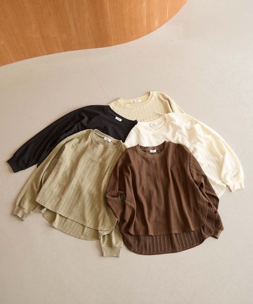 Aunely(オーネリー)の「【Aunely】エアリーアイレットレースプルオーバー<YOSOOIシリーズ>(Tシャツ/カットソー・レディース・ブラウン/カーキ/イエロー/アイボリー/ブラック・M/L)」の7枚目の写真