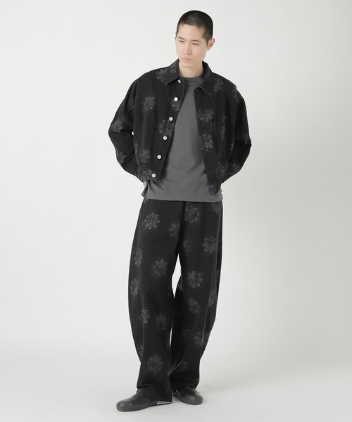 ZUCCa(ズッカ)の「FLOWER JQ DENIM / パンツ(その他パンツ・レディース・ライトブルー/ブラック・M size)」の2枚目の写真