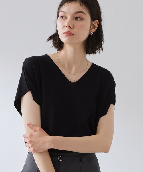 THE SHOP TK (ザ ショップ ティーケー )の「軽い着心地 Vネックニット(ニット/セーター・レディース・ブラック/ダークブラウン/ブルー/ナチュラル/ピンク系その他・99)」の2枚目の写真