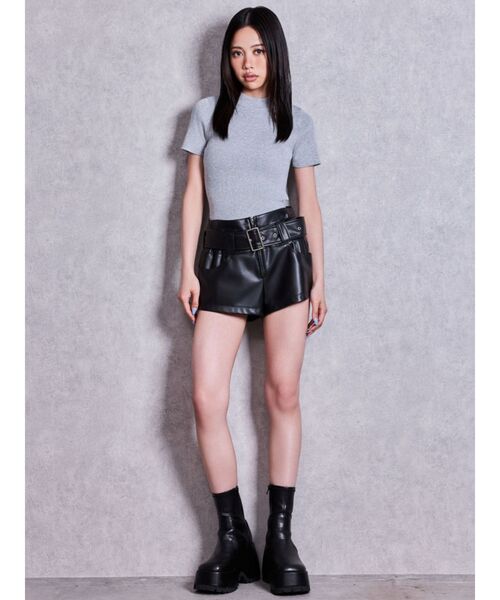 GYDA(ジェイダ)の「Essential platformショートブーツ(ブーツ・レディース・ブラック/オフホワイト・SMALL/MEDIUM/LARGE)」の16枚目の写真