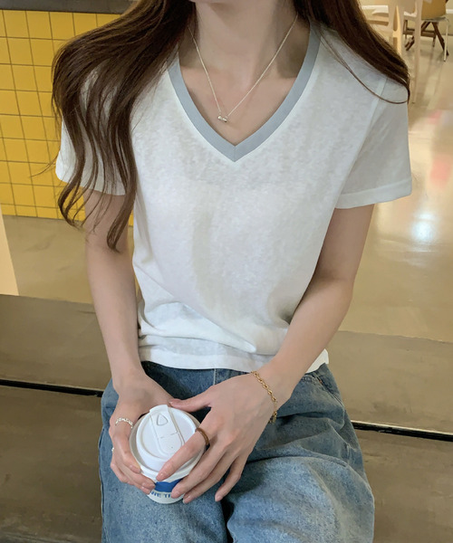 2ly2(トゥーリートゥー)の「配色Vネック 半袖Tシャツ(Tシャツ/カットソー・レディース・ホワイト/ブラック・FREE)」の16枚目の写真