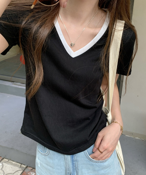 2ly2(トゥーリートゥー)の「配色Vネック 半袖Tシャツ(Tシャツ/カットソー・レディース・ホワイト/ブラック・FREE)」の6枚目の写真