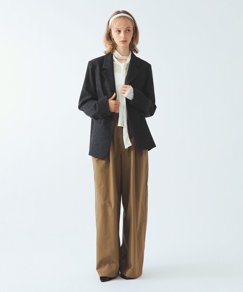 Ray BEAMS(レイビームス)の「サイド ベルト ワイド パンツ(スラックス・レディース・ベージュ/ブラック・1/0)」の13枚目の写真