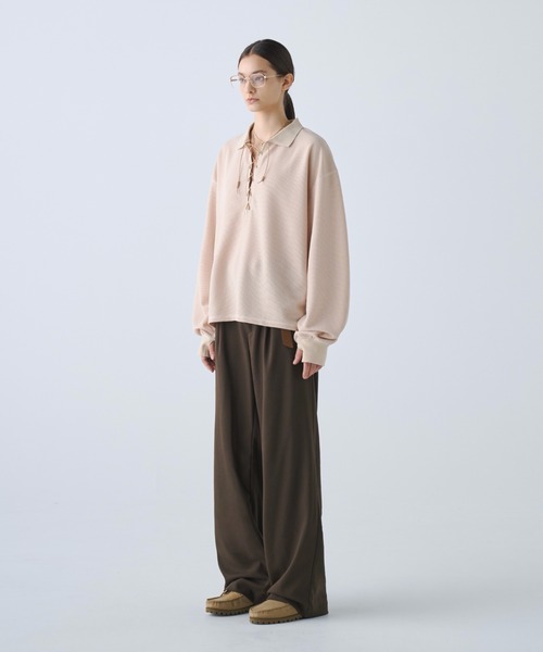 soerte(ソエルテ)の「Loose Lace-up Thermal Polo/ルーズレースアップサーマルポロ(ポロシャツ・メンズ・アイボリー/ブラック・2/1/3)」の3枚目の写真