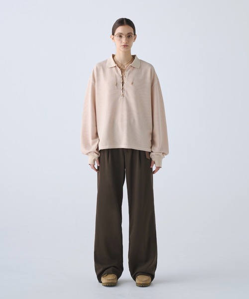 soerte(ソエルテ)の「Loose Lace-up Thermal Polo/ルーズレースアップサーマルポロ(ポロシャツ・メンズ・アイボリー/ブラック・2/1/3)」の4枚目の写真