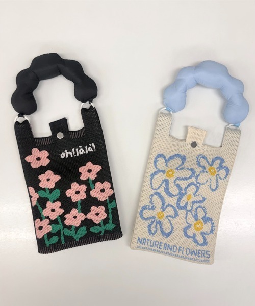 CLOTHY（クロシィ）の「【スマホサイズでアクセ感覚♪】ぽこぽこ立体ハンドル ミニ ショルダーバッグ（フラワー）（ショルダーバッグ・レディース・アイボリー/ブラック・FREE）」の3枚目の写真