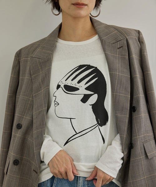 SALON adam et rope'（サロン アダム エ ロペ）の「【Camille de Cussac for SALON】アートプリントロングスリーブTシャツ（Tシャツ/カットソー・レディース・ホワイト系その他2/ホワイト系その他/ホワイト・FREE）」の15枚目の写真