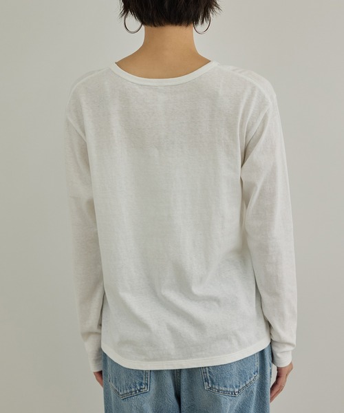 SALON adam et rope'（サロン アダム エ ロペ）の「【Camille de Cussac for SALON】アートプリントロングスリーブTシャツ（Tシャツ/カットソー・レディース・ホワイト系その他2/ホワイト系その他/ホワイト・FREE）」の19枚目の写真