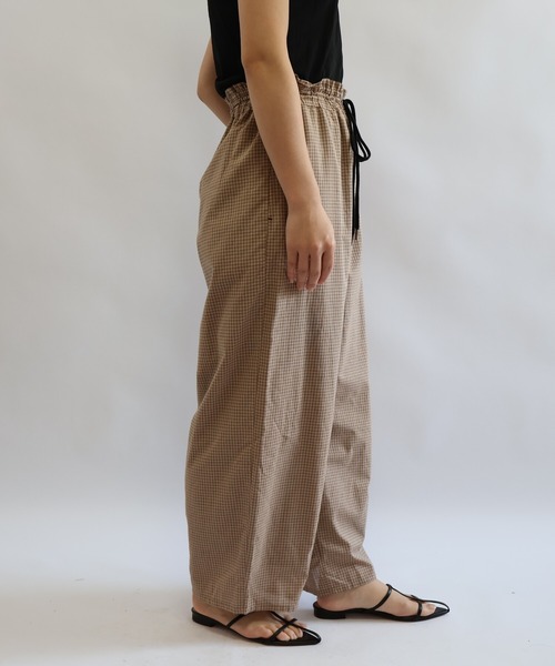 etre relie(エトレリー)の「シアーミニチェックカーブパンツ(その他パンツ・レディース・ブラック系その他/ベージュ系その他・MEDIUM)」の16枚目の写真