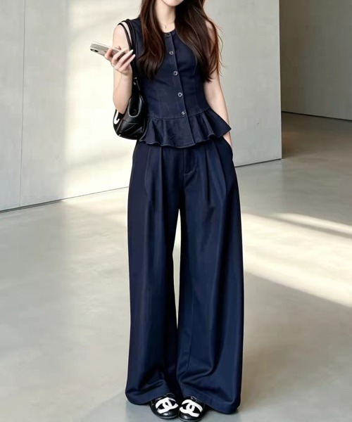 FAVORITO(ファヴォリート)の「ノースリーブトップスワイドパンツセットアップ(セットアップ・レディース・ダークブルー・S/M/L)」の3枚目の写真