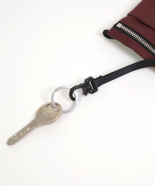 STANDARD SUPPLY（スタンダードサプライ）の「[ STANDARD SUPPLY ] SIMPLICITY SLING PURSE M / スリングパースM（ショルダーバッグ・レディース・ボルドー・M）」の12枚目の写真