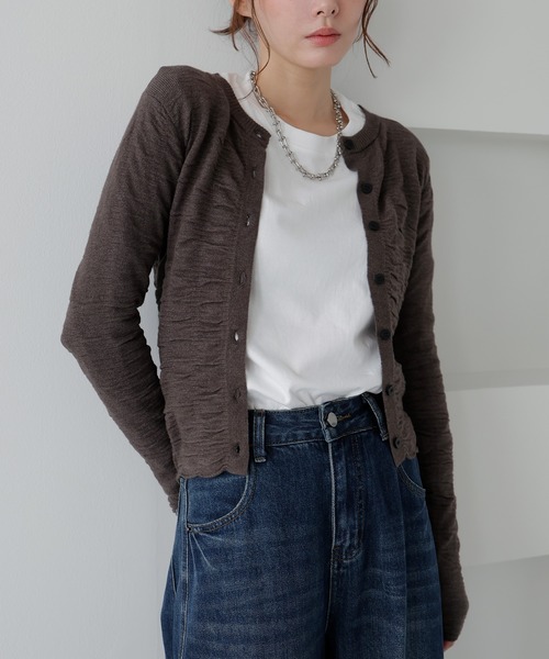 AMUU. PRECIEUSE(アムープレシューズ)の「メローシャーリングニットカーディガン(ニット/セーター・レディース・チャコールグレー/アイボリー・FREE)」の1枚目の写真