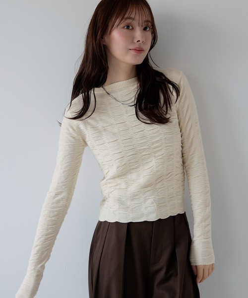 AMUU. PRECIEUSE(アムープレシューズ)の「メローシャーリングニットカーディガン(ニット/セーター・レディース・チャコールグレー/アイボリー・FREE)」の2枚目の写真