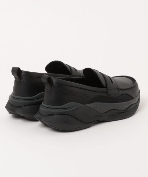 Clarks(クラークス)の「Clarks クラークス PACE LO【本革】メンズローファースニーカー スノーファー スニーファー(ペースロー) 26328704 ブラック(モカシン/デッキシューズ・メンズ・ブラック×ブラック・27.0cm/26.5cm/26.0cm/28.0cm/25.0cm/25.5cm)」の2枚目の写真