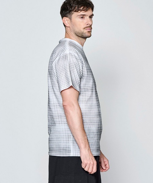 ACANTHUS(アカンサス)の「mt10676- Grid Print Tee グリッドプリントTシャツ(CT2704)(Tシャツ/カットソー・メンズ・チャコール/ブラック/ホワイト・XL/L/M/S)」の6枚目の写真