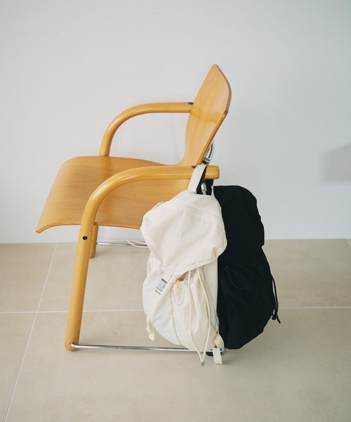 full/fill.(フルフィル)の「ripstop light backpack / リップストップライトバックパック(バックパック/リュック・レディース・ブラック/アイボリー・FREE)」の12枚目の写真