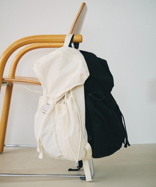 full/fill.(フルフィル)の「ripstop light backpack / リップストップライトバックパック(バックパック/リュック・レディース・ブラック/アイボリー・FREE)」の13枚目の写真