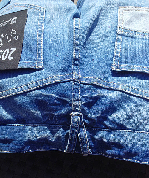 MK MICHEL KLEIN HOMME （エムケーミッシェルクランオム）の「20thアニバーサリー “デザインダメージリメイクデニム”（デニムパンツ・メンズ・インディゴブルー・LARGE/X-LARGE/MEDIUM）」の8枚目の写真