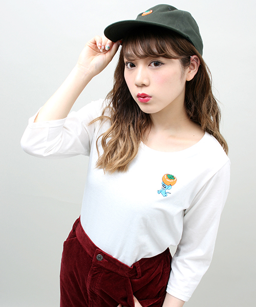 PUNYUS(プニュズ)の「ワンポイント7分T(Tシャツ/カットソー・レディース・ブラック/ブラック系その他/ホワイト/ホワイト系その他・1/4/2/3)」の2枚目の写真