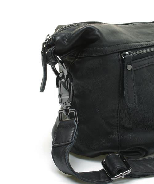 Isola D'Ischia ブラック ドラムバッグ革製品